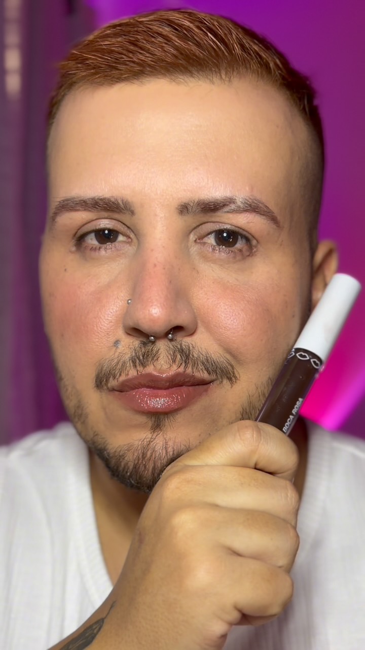Um Lip Combo Marrom pra combinar com o a estética marrom que está bombando no momento. 🍂

PRODUTOS:
Lips Shape T...