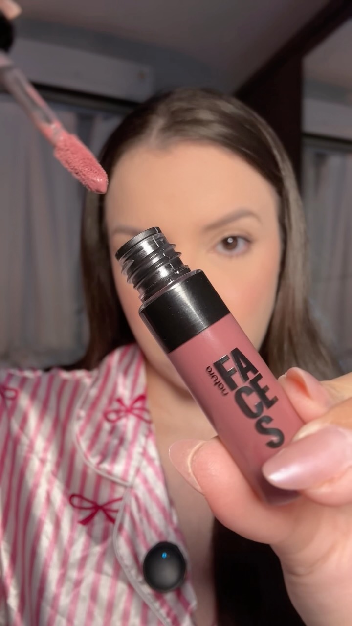 O que você fez aqui @naturabroficial ? 
Review batom liquido na cor “bege Beauty” 💗
Ja conhecia essa linha da...