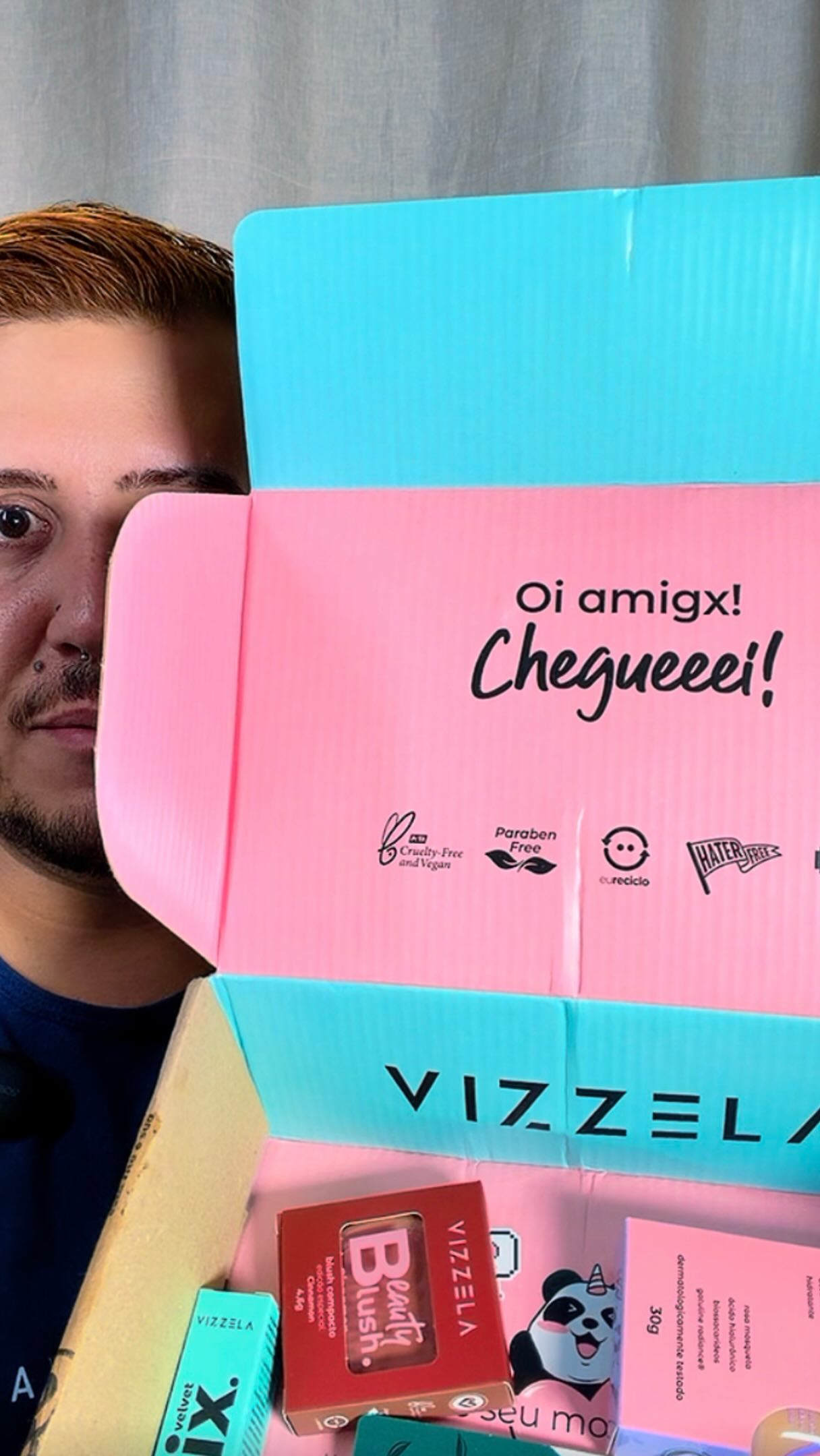 Um videozinho rápido e sem muita edição só pra contar pra vocês que eu acabei de receber uma caixa com produtos ...