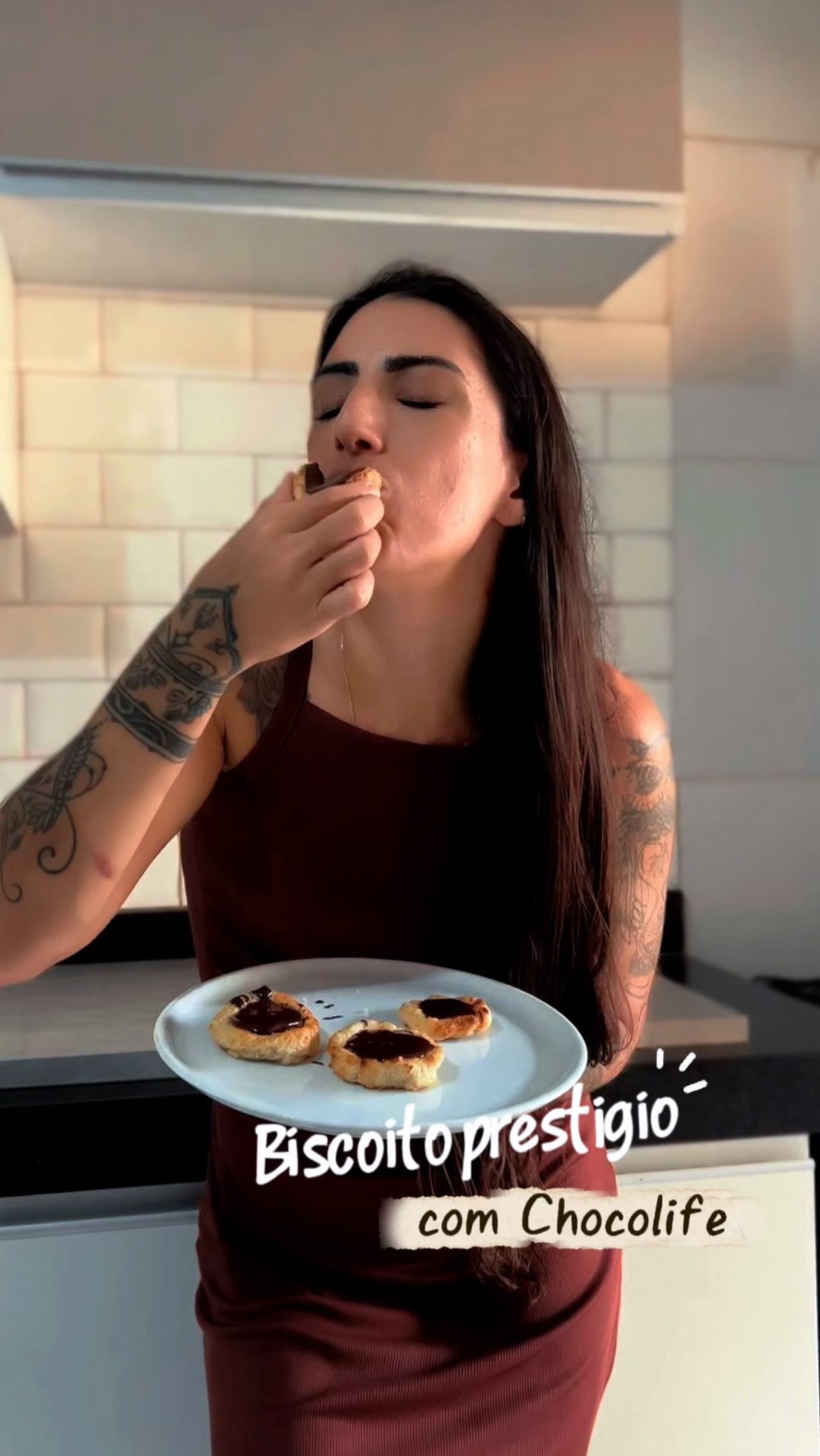Nada como um docinho saudavel, sem açucar, rapido e pratico pra nos ajudar em dias que um docinho é indispensável....