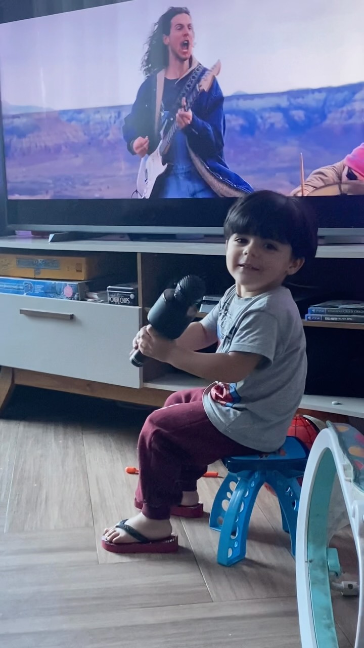 Meu menino apaixonado por música 🎤🎶🩵