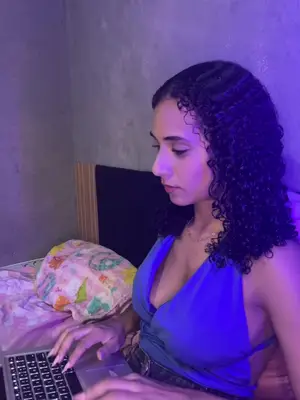 Minha rotina pede internet o tempo todo! 💙 E ter tudo em um único combo deixa tudo muito mais prático. Com o TIM...