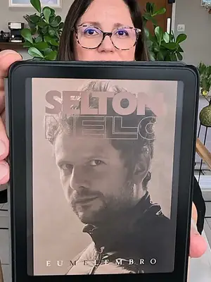 Já era fã do @seltonmello antes de ler esse livro. Agora quero guardar ele em um potinho. 😂🤍 Eu me lembro tem...
