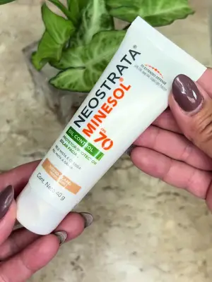 Transformando uma experiência real com o produto em conteúdo que conecta.  O Minesol, protetor solar com cor da Neo...