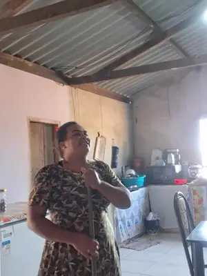 Vou colocar uma música pra arrumar a casa! #meme #limpandoacasa  #meninas