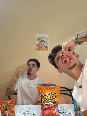 @Chester Cheetah 🧡 #DedosdeCheetos