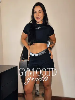 Todo mundo concorda que look novo é o melhor pré treino?! 🤌🏼 Todos os looks vocês encontram no site da Growt...