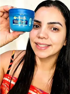Hidratação sem aquela sensação pesada no rosto? 👀💧 O Garnier Hyaluronic Toque Seco tem textura leve e deixa...