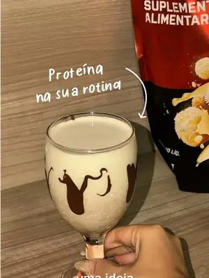 Um lanchinho rápido, gostoso e com gostinho de sobremesa? 🤤🍫 Esse shake de Beijinho da Growth ficou simplesmen...